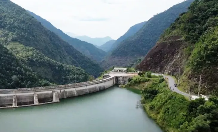 Nhiều thủy điện vừa và nhỏ ảnh hưởng tới môi trường - Ảnh 4. Nhiều thủy điện vừa và nhỏ ảnh hưởng tới môi trường - Ảnh 4.