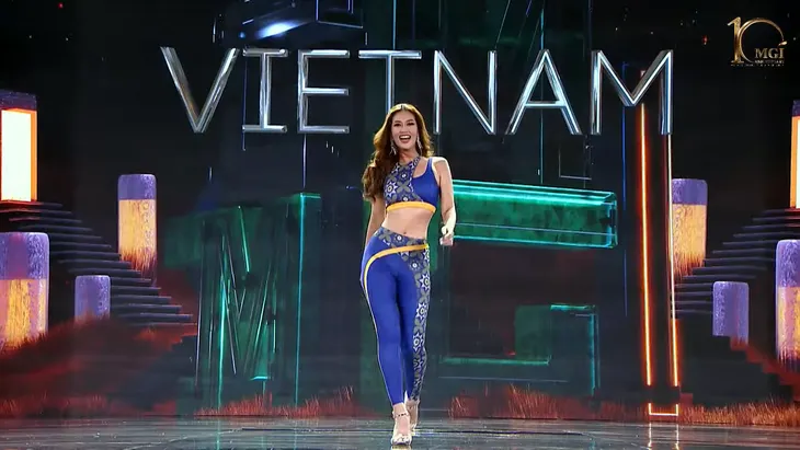 Thiên Ân bứt phá trong đêm Bán kết Miss Grand International 2022 - Ảnh 3. Thiên Ân bứt phá trong đêm Bán kết Miss Grand International 2022 - Ảnh 3.