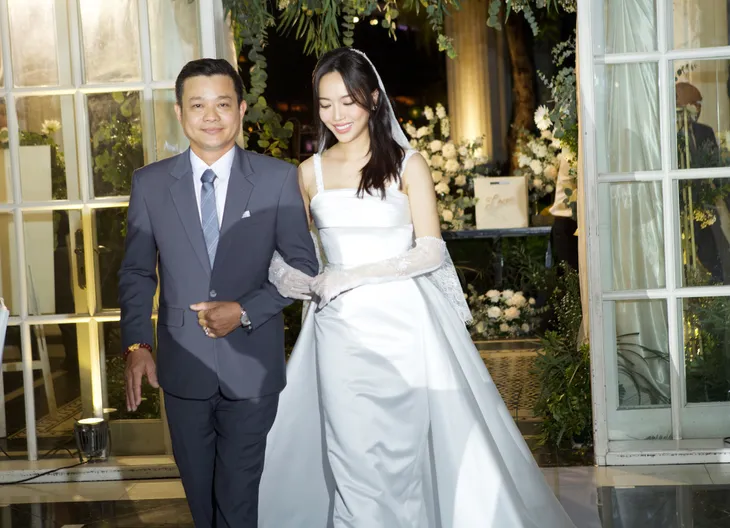 Diệu Nhi - Anh Tú song ca trong tiệc cưới ở Hà Nội - Ảnh 11. Diệu Nhi - Anh Tú song ca trong tiệc cưới ở Hà Nội - Ảnh 11.