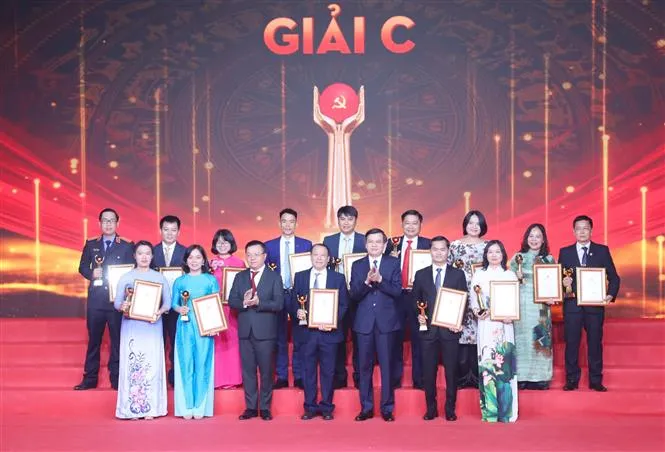 Đẩy mạnh công tác bảo vệ nền tảng tư tưởng của Đảng - Ảnh 8. Đẩy mạnh công tác bảo vệ nền tảng tư tưởng của Đảng - Ảnh 8.