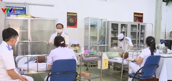TP Hồ Chí Minh đề xuất gia hạn tuyển dụng điều dưỡng hệ trung cấp - Ảnh 1. TP Hồ Chí Minh đề xuất gia hạn tuyển dụng điều dưỡng hệ trung cấp - Ảnh 1.