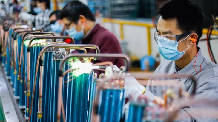 Chứng khoán Trung Quốc khởi sắc khi các lệnh hạn chế đi lại được nới lỏng - Ảnh 3.