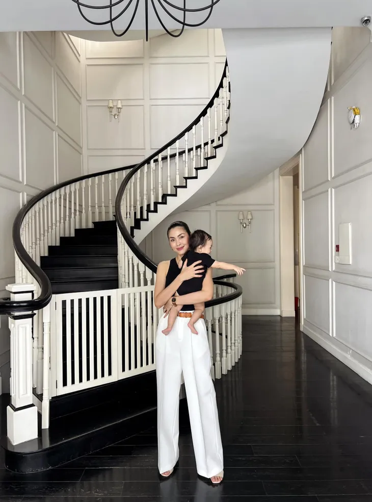 Sao Việt ngày 25/10: Tăng Thanh Hà khoe quà sinh nhật đặc biệt, MC Thảo Vân nhắn gửi tới con trai - Ảnh 1. Sao Việt ngày 25/10: Tăng Thanh Hà khoe quà sinh nhật đặc biệt, MC Thảo Vân nhắn gửi tới con trai - Ảnh 1.