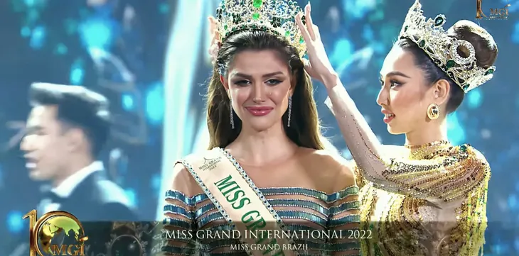 Khoảnh khắc người đẹp Brazil đăng quang Miss Grand International 2022 - Ảnh 2. Khoảnh khắc người đẹp Brazil đăng quang Miss Grand International 2022 - Ảnh 2.