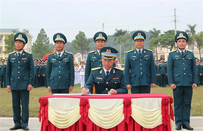 Thi đua kỷ niệm 50 năm Chiến thắng Điện Biên Phủ trên không - Ảnh 4. Thi đua kỷ niệm 50 năm Chiến thắng Điện Biên Phủ trên không - Ảnh 4.