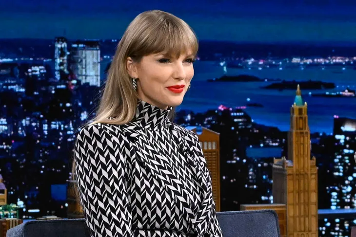 Taylor Swift là nghệ sĩ nổi tiếng nhất trên Spoitfy 2022, BTS đứng thứ 4 - Ảnh 1.