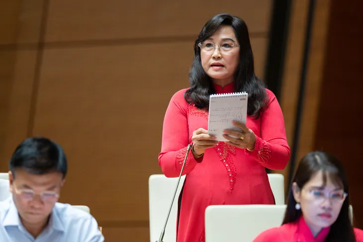 Giá xăng giảm nhưng giá hàng hóa không giảm tương ứng - Ảnh 3. Giá xăng giảm nhưng giá hàng hóa không giảm tương ứng - Ảnh 3.