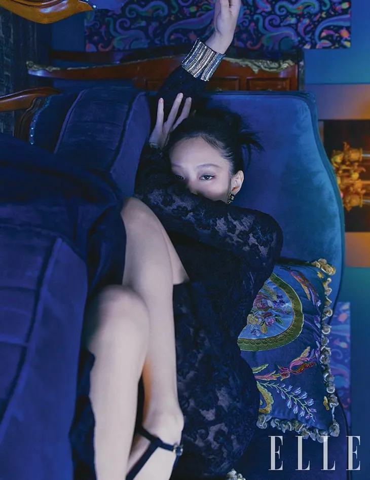 Jennie (BLACKPINK) chứng minh sức hút thời trang trên Elle - Ảnh 1. Jennie (BLACKPINK) chứng minh sức hút thời trang trên Elle - Ảnh 1.