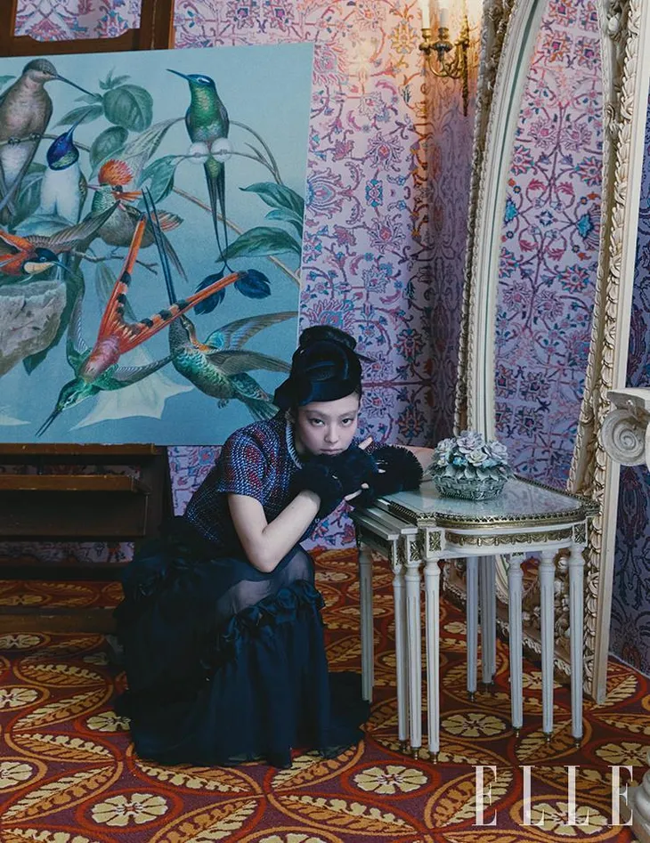 Jennie (BLACKPINK) chứng minh sức hút thời trang trên Elle - Ảnh 2. Jennie (BLACKPINK) chứng minh sức hút thời trang trên Elle - Ảnh 2.