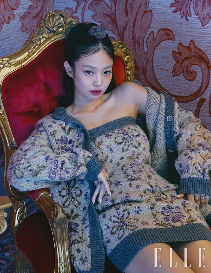 Jennie (BLACKPINK) chứng minh sức hút thời trang trên Elle - Ảnh 7. Jennie (BLACKPINK) chứng minh sức hút thời trang trên Elle - Ảnh 7.
