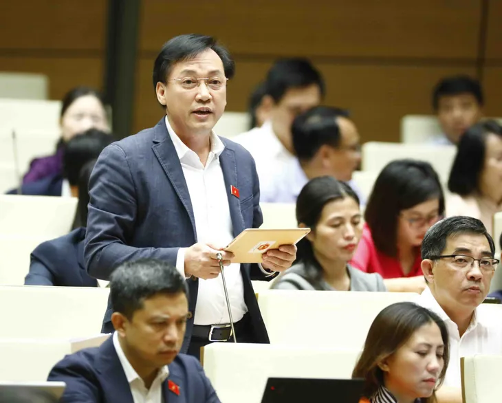 “Thần tượng” lệch chuẩn, video phản cảm ảnh hưởng tiêu cực đến giới trẻ - Ảnh 3. “Thần tượng” lệch chuẩn, video phản cảm ảnh hưởng tiêu cực đến giới trẻ - Ảnh 3.