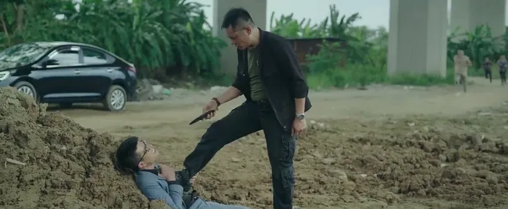 Đấu trí - Tập 72: Đại úy Phong bị đâm trọng thương - Ảnh 15. Đấu trí - Tập 72: Đại úy Phong bị đâm trọng thương - Ảnh 15.
