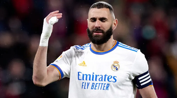 Benzema đá hỏng phạt đền, Real Madrid mất ngôi đầu vào tay Barca - Ảnh 3. Benzema đá hỏng phạt đền, Real Madrid mất ngôi đầu vào tay Barca - Ảnh 3.
