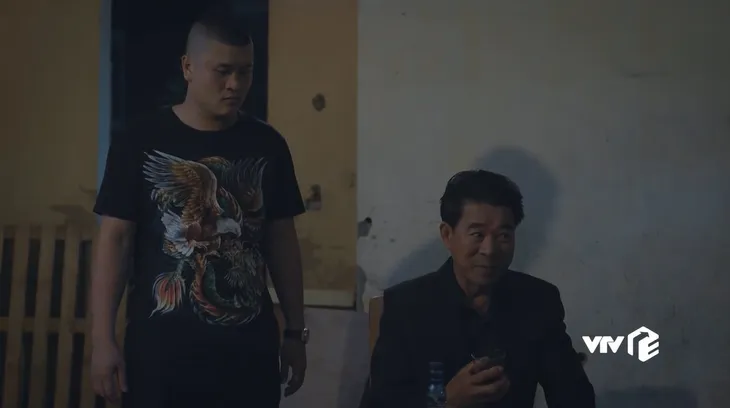 Ga-ra hạnh phúc - Tập 25: Khải “xỏ mũi” lão Phi, người gánh họa lại là Vân - Ảnh 8. Ga-ra hạnh phúc - Tập 25: Khải “xỏ mũi” lão Phi, người gánh họa lại là Vân - Ảnh 8.