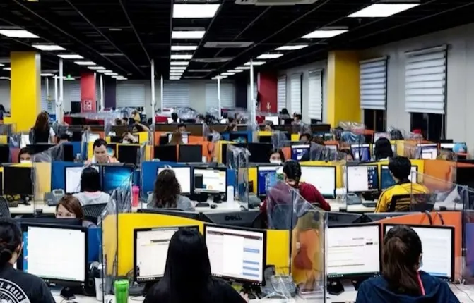Nhiều lao động chui bị mắc kẹt tại sòng bạc ở Philippines - Ảnh 2. Nhiều lao động chui bị mắc kẹt tại sòng bạc ở Philippines - Ảnh 2.