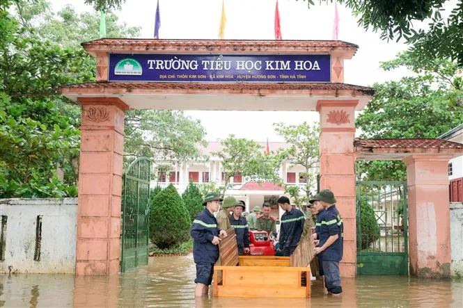 Mưa lũ làm 8 người chết với nhiều thiệt hại nghiêm trọng tại các địa phương - Ảnh 6. Mưa lũ làm 8 người chết với nhiều thiệt hại nghiêm trọng tại các địa phương - Ảnh 6.