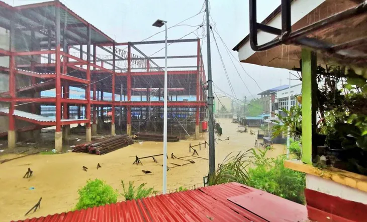 Philippines điều chỉnh giảm thống kê số người thiệt mạng do bão Nalgae - Ảnh 2. Philippines điều chỉnh giảm thống kê số người thiệt mạng do bão Nalgae - Ảnh 2.