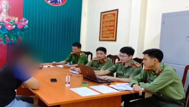 Triệu tập 2 đối tượng đăng thông tin sai sự thật - Ảnh 1. Triệu tập 2 đối tượng đăng thông tin sai sự thật - Ảnh 1.