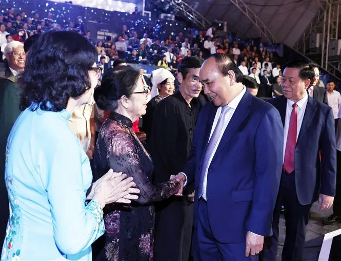 Tiếp tục phát huy những di sản của Chủ tịch Hồ Chí Minh - Ảnh 2. Tiếp tục phát huy những di sản của Chủ tịch Hồ Chí Minh - Ảnh 2.