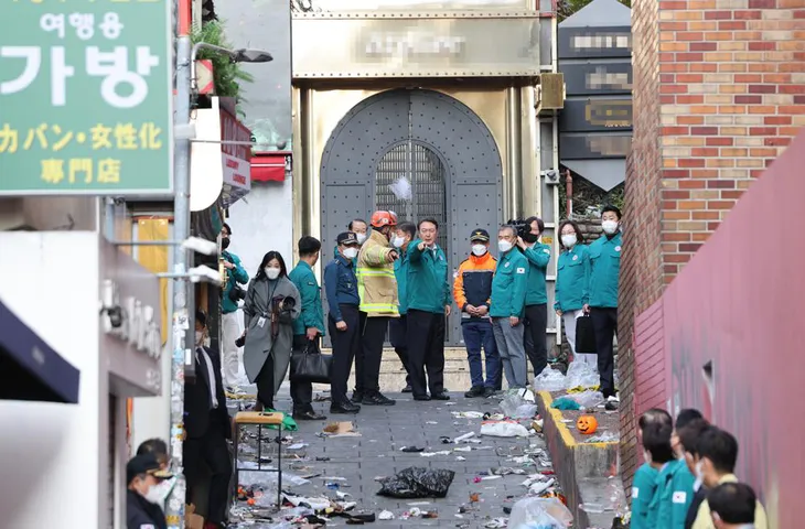Chính quyền Seoul thảo luận biện pháp hỗ trợ gia đình các nạn nhân thảm họa giẫm đạp - Ảnh 1. Chính quyền Seoul thảo luận biện pháp hỗ trợ gia đình các nạn nhân thảm họa giẫm đạp - Ảnh 1.