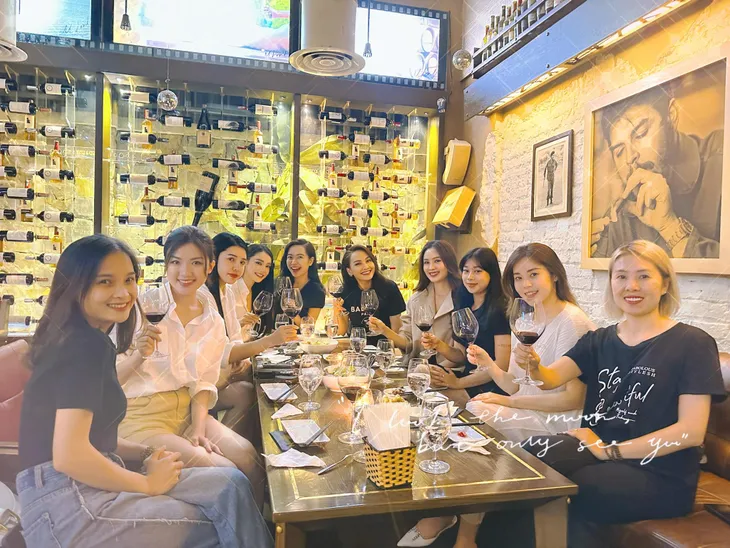 Diễn viên Việt tuần qua: Huyền Lizze, Quỳnh Kool khoe dáng nuột nà - Ảnh 15. Diễn viên Việt tuần qua: Huyền Lizze, Quỳnh Kool khoe dáng nuột nà - Ảnh 15.