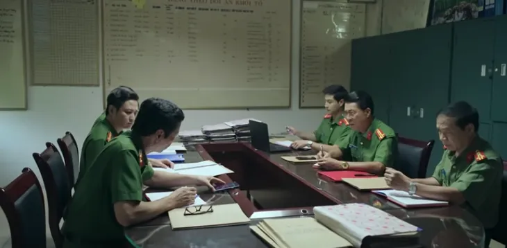 Đấu trí - Tập 73: Sắp phá được án, Đại tá Giang bất ngờ nhận cuộc gọi từ số lạ - Ảnh 2. Đấu trí - Tập 73: Sắp phá được án, Đại tá Giang bất ngờ nhận cuộc gọi từ số lạ - Ảnh 2.