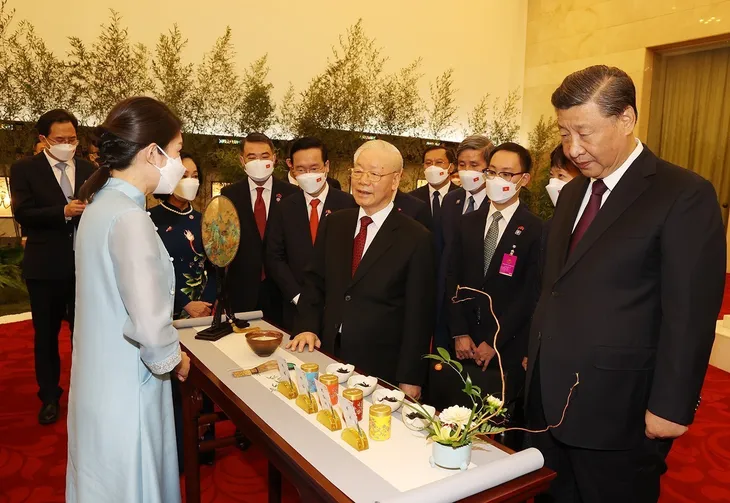 Tiệc trà tại Đại lễ đường Nhân dân - Nghi thức lễ tân đặc biệt dành cho Tổng Bí thư Nguyễn Phú Trọng - Ảnh 2. Tiệc trà tại Đại lễ đường Nhân dân - Nghi thức lễ tân đặc biệt dành cho Tổng Bí thư Nguyễn Phú Trọng - Ảnh 2.