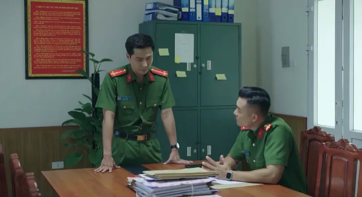 Đấu trí - Tập 56: Vũ bắt đầu lần ra người đứng đầu nhóm lợi ích - Boss - Ảnh 9. Đấu trí - Tập 56: Vũ bắt đầu lần ra người đứng đầu nhóm lợi ích - Boss - Ảnh 9.