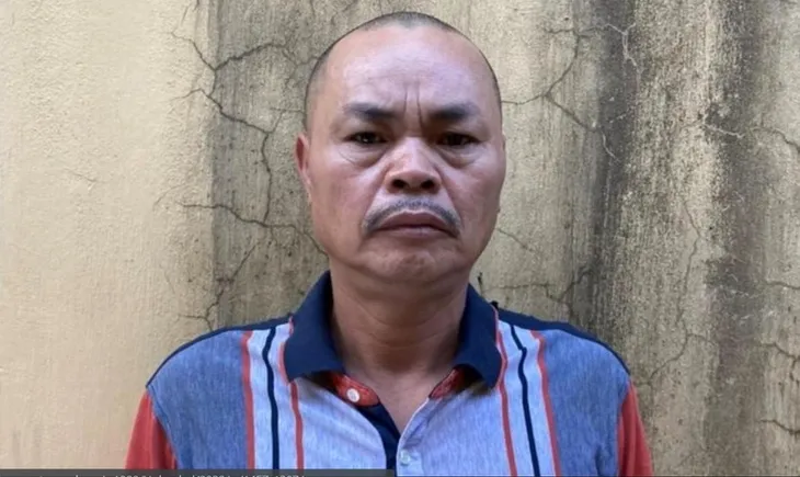 Bé gái 10 tuổi bị dâm ô trong trường tiểu học - Ảnh 1. Bé gái 10 tuổi bị dâm ô trong trường tiểu học - Ảnh 1.