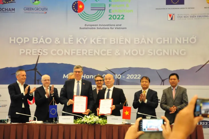 Eurocham cam kết hỗ trợ Việt Nam tăng trưởng xanh - Ảnh 1. Eurocham cam kết hỗ trợ Việt Nam tăng trưởng xanh - Ảnh 1.