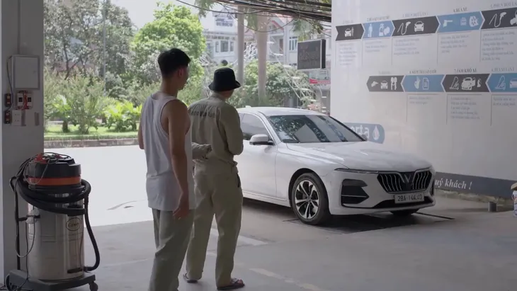 Ga-ra hạnh phúc - Tập 27: Định mệnh mò đến tận ga-ra cưa Trung trâu - Ảnh 1. Ga-ra hạnh phúc - Tập 27: Định mệnh mò đến tận ga-ra cưa Trung trâu - Ảnh 1.