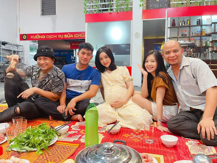 Quỳnh Kool hài lòng với vai Sơn Ca, bật mí dự án phim mới thách thức hơn - Ảnh 2. Quỳnh Kool hài lòng với vai Sơn Ca, bật mí dự án phim mới thách thức hơn - Ảnh 2.