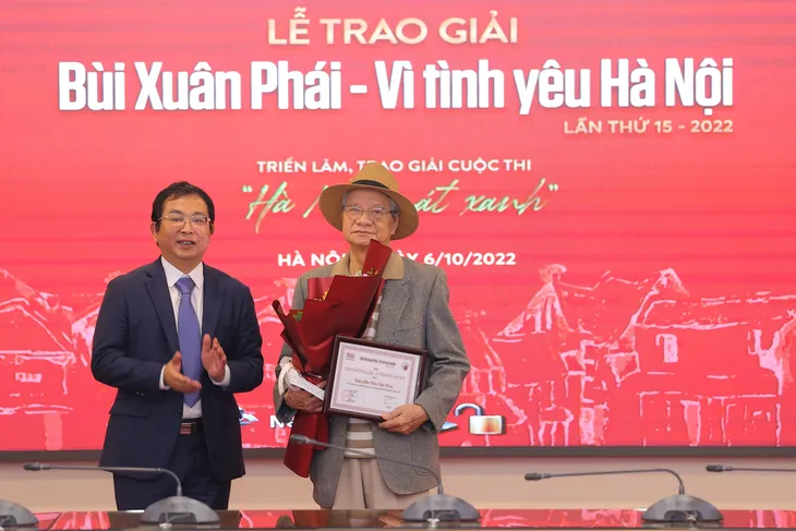 Đạo diễn Trần Văn Thủy giành Giải thưởng Lớn - Vì tình yêu Hà Nội - Ảnh 1. Đạo diễn Trần Văn Thủy giành Giải thưởng Lớn - Vì tình yêu Hà Nội - Ảnh 1.