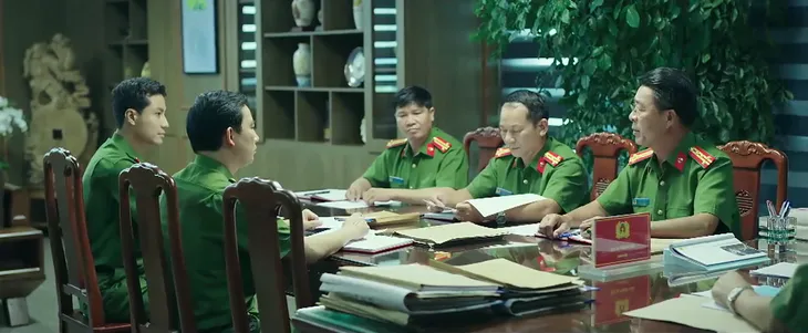 Đấu trí - Tập 58: Vũ phát hiện kẻ bắt cóc cháu gái mình - Ảnh 8. Đấu trí - Tập 58: Vũ phát hiện kẻ bắt cóc cháu gái mình - Ảnh 8.