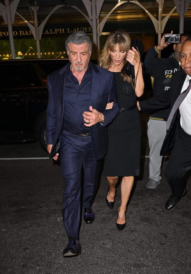 Cuộc ly hôn của Sylvester Stallone và vợ chính thức bị bác bỏ - Ảnh 1. Cuộc ly hôn của Sylvester Stallone và vợ chính thức bị bác bỏ - Ảnh 1.