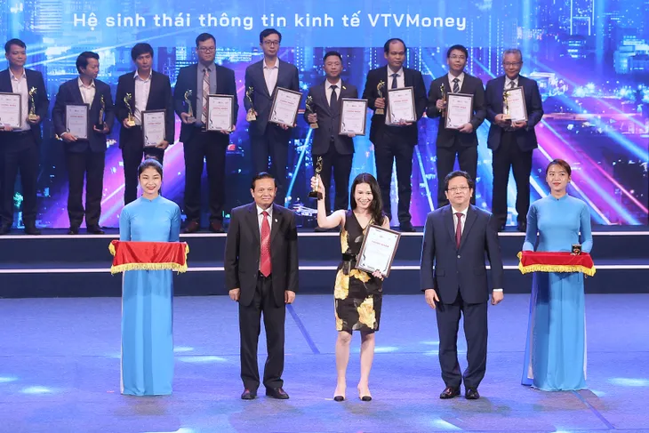 VDA 2022: Vinh danh 49 tổ chức, doanh nghiệp và sản phẩm, giải pháp chuyển đổi số Việt Nam - Ảnh 4.