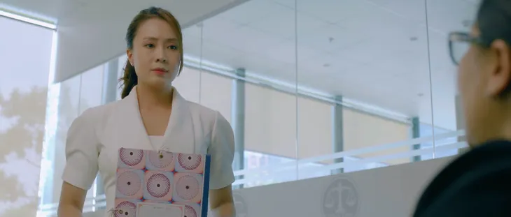 Hành trình công lý - Tập 10: Ở cơ quan bị sếp nữ gây áp lực, về đến nhà Phương “ngứa mắt” với chậu hoa Hoàng trồng - Ảnh 5. Hành trình công lý - Tập 10: Ở cơ quan bị sếp nữ gây áp lực, về đến nhà Phương “ngứa mắt” với chậu hoa Hoàng trồng - Ảnh 5.