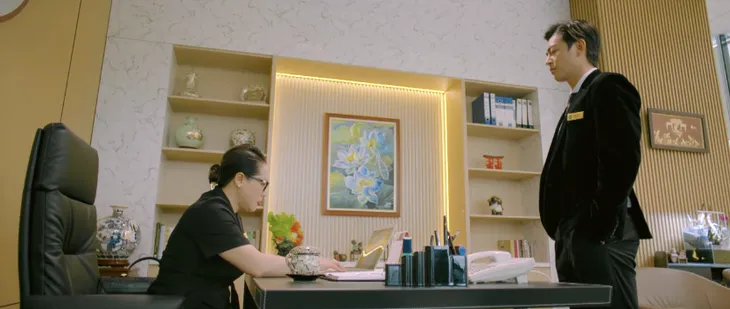 Hành trình công lý - Tập 10: Ở cơ quan bị sếp nữ gây áp lực, về đến nhà Phương “ngứa mắt” với chậu hoa Hoàng trồng - Ảnh 7. Hành trình công lý - Tập 10: Ở cơ quan bị sếp nữ gây áp lực, về đến nhà Phương “ngứa mắt” với chậu hoa Hoàng trồng - Ảnh 7.