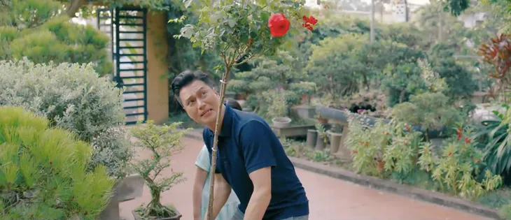 Hành trình công lý - Tập 10: Ở cơ quan bị sếp nữ gây áp lực, về đến nhà Phương “ngứa mắt” với chậu hoa Hoàng trồng - Ảnh 28. Hành trình công lý - Tập 10: Ở cơ quan bị sếp nữ gây áp lực, về đến nhà Phương “ngứa mắt” với chậu hoa Hoàng trồng - Ảnh 28.