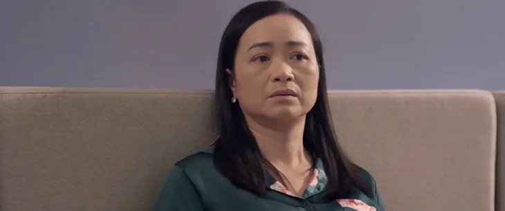 Thông gia ngõ hẹp - Tập 16: Cụ Thập đòi tuyệt thực vì Linh - Phan chia tay - Ảnh 4. Thông gia ngõ hẹp - Tập 16: Cụ Thập đòi tuyệt thực vì Linh - Phan chia tay - Ảnh 4.