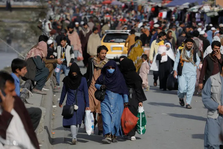 Taliban cấm phụ nữ Afghanistan tới công viên và hội chợ - Ảnh 1. Taliban cấm phụ nữ Afghanistan tới công viên và hội chợ - Ảnh 1.