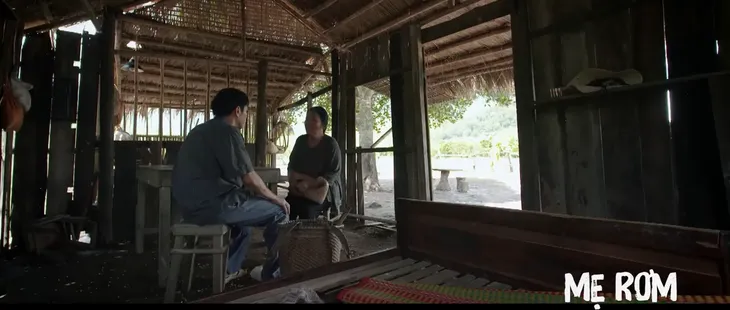 Mẹ rơm - Tập 6: Bà Lành khẩn cầu Mô cưu mang mẹ con Loan - Ảnh 1. Mẹ rơm - Tập 6: Bà Lành khẩn cầu Mô cưu mang mẹ con Loan - Ảnh 1.