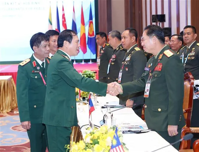 Khai mạc Hội nghị Tư lệnh Lục quân các nước ASEAN lần thứ 23 - Ảnh 2. Khai mạc Hội nghị Tư lệnh Lục quân các nước ASEAN lần thứ 23 - Ảnh 2.