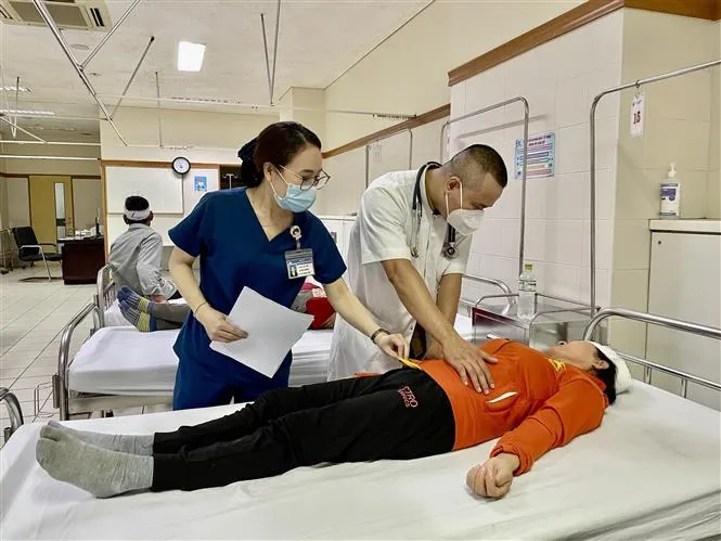 Vụ tai nạn nghiêm trọng tại Thừa Thiên - Huế: Nguyên nhân ban đầu do xe khách đi không đúng làn đường quy định - Ảnh 1. Vụ tai nạn nghiêm trọng tại Thừa Thiên - Huế: Nguyên nhân ban đầu do xe khách đi không đúng làn đường quy định - Ảnh 1.