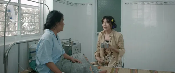 Mẹ rơm - Tập 6: Tội nghiệp Loan khờ mang bầu phải chạy trốn, ăn khoai sống - Ảnh 1. Mẹ rơm - Tập 6: Tội nghiệp Loan khờ mang bầu phải chạy trốn, ăn khoai sống - Ảnh 1.