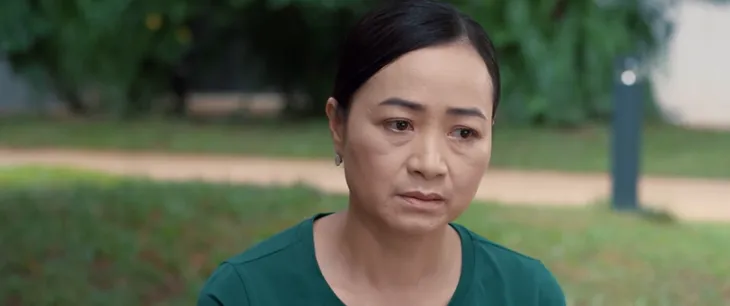 Thông gia ngõ hẹp - Tập 17: Bà Nhật khuyên Phan đừng nên buông tay Linh - Ảnh 1.
