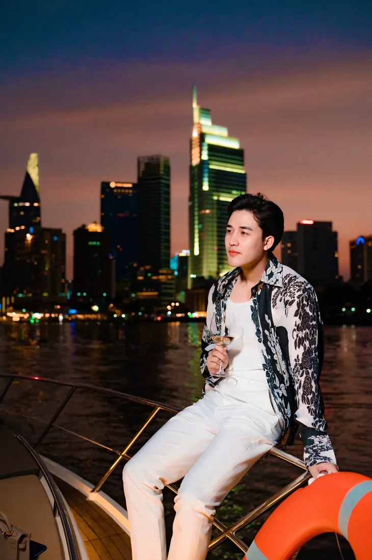 Thượng úy công an cực điển trai gây sốt trong Hành trình công lý - Ảnh 17. Thượng úy công an cực điển trai gây sốt trong Hành trình công lý - Ảnh 17.