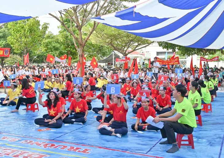 Cảnh sát biển đồng hành với ngư dân: Nhiều hoạt động thiết thực, ý nghĩa - Ảnh 4. Cảnh sát biển đồng hành với ngư dân: Nhiều hoạt động thiết thực, ý nghĩa - Ảnh 4.