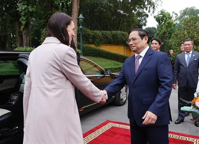 Thủ tướng Phạm Minh Chính chủ trì lễ đón Thủ tướng New Zealand thăm chính thức Việt Nam - Ảnh 1. Thủ tướng Phạm Minh Chính chủ trì lễ đón Thủ tướng New Zealand thăm chính thức Việt Nam - Ảnh 1.