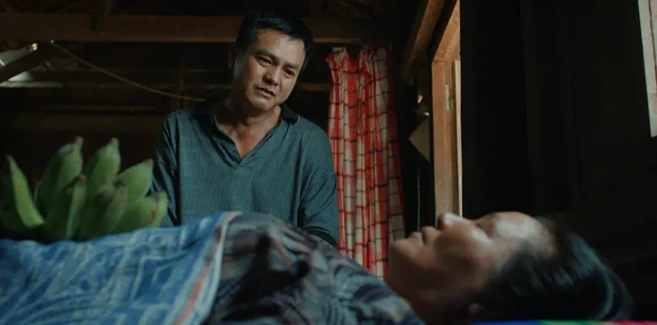 Mẹ rơm - Tập 9: Khoản ân hận vì lỡ lời làm mẹ chết vì sốc - Ảnh 26. Mẹ rơm - Tập 9: Khoản ân hận vì lỡ lời làm mẹ chết vì sốc - Ảnh 26.